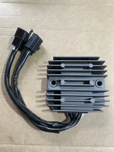 NEW VOLTAGE REGULATOR RECTIFIER FITS Honda VT 600 CD2 SHADOW - Picture 1 of 3