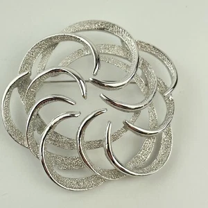 Vintage Sarah Coventry Canada Silver Plated Cordelia Brooch 5.6cm - Picture 1 of 7