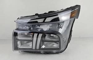 Nice! OEM 2021-2023 Hyundai Santa Fe Left Driver Side Reflector LED Headlight - Picture 1 of 13