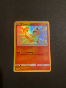 Charmander SV6/SV94 Hidden Fates: Shiny Vault Holo - Bild 1 von 2