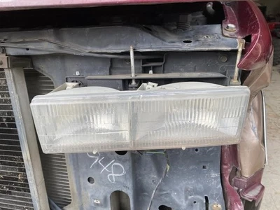 Faro conductor haz en I eje delantero solo se adapta a camioneta Chevrolet 3500 90-02 1861097 Foto 1 de 4