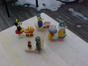 4 Vintage Ramp Walkers Alice in Wonderland Minnie Mouse Penquins Donald Duck - Picture 1 of 1