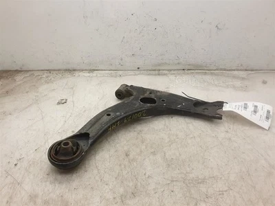 04-09 TOYOTA PRIUS 1,5 Л ПОЛНЫЙ ПРИВОД СО СТОРОНЫ ВОДИТЕЛЯ ПЕРЕДНИЙ НИЖНИЙ РЫЧАГ УПРАВЛЕНИЯ  - Изображение 1 из 4