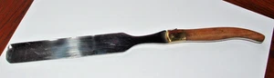 BEAUTIFUL QUALITY FRENCH PALETTE KNIFE BY LAGUIOLE PISTACHIO WOOD/BEE EMBLEM - Picture 1 of 9
