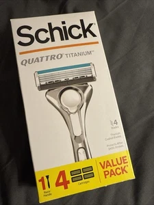 Rasoio Schick Quattro Titanium nuovo e 4 cartucce di ricarica - Foto 1 di 1