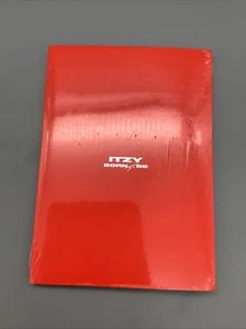 ITZY ~ Born To Be ~ Photobook & CD Version A, NEW! UNTOUCHABLE - Imagen 1 de 2