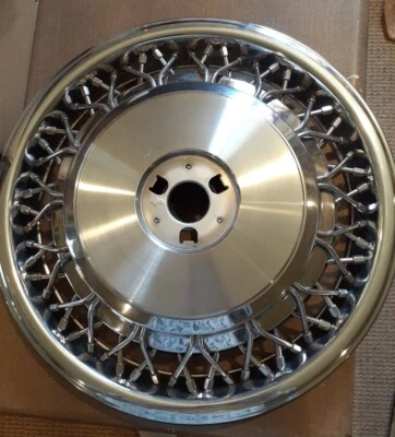 Nuevo de Lote Antiguo Buick LeSabre Park Ave Regal Roadmaster Tapacubos 1993-1999 Ruedas 14" 1139 01 Foto 1 de 4