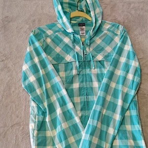 Patagonia windbreaker  Jacket Teal/white Women's hooded  Jacket. plaid. pockets - Picture 1 of 13