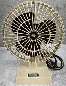 BEIGE RETRO FAN VINTAGE LAKEWOOD TABLE DESK FAN 2 SPEED ROUND 11" X 8" MODEL 600 - Picture 1 of 6