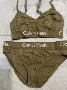 Calvin Klein Women's Lace Up Bra sets size M - Picture 1 of 4