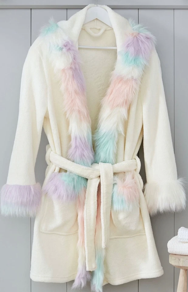 Bata con capucha Pottery Barn Teen unicornio imitación piel ~ talla única Foto 1 de 4