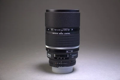 CLEAN Nikon AF-D DC NIKKOR 135mm f/2 Defocus Image Control Lens - Image 1 of 4