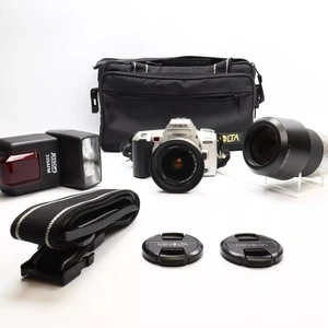 Minolta Dynax 404si 35mm SLR Film Bundle W 28-80 & 75-300 Lenses Flash And Bag - Picture 1 of 12