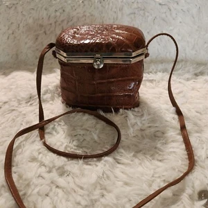 Kleine italienische Vintage Umhängetasche aus echtem Leder mit Prägung - Bild 1 von 14