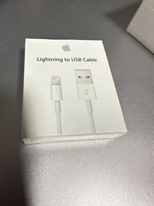 BRAND NEW SEALED ORIGINAL Apple 3ft. (1m) Lightning to USB Cable White MD818ZM/A - Picture 1 of 4