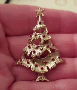 Vintage Signed Gerrys Christmas Tree Holiday Pin Brooch Enameled On Gold Plate + - Picture 1 of 5