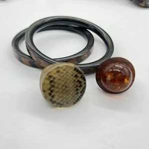 Lote pequeño de joyas de madera - Imagen 1 de 9