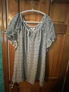 \Max Studio, Black/White Floral Flutter Sleeve Blouse Top Short Sleeve 3X NWT - Picture 1 of 1