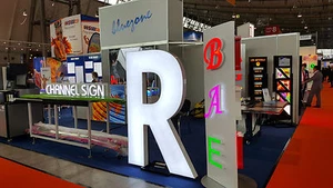 LED-Einzelbuchstaben, Leuchtbuchstaben, Frontleuchter, 400mm,Profil5 - Picture 1 of 6