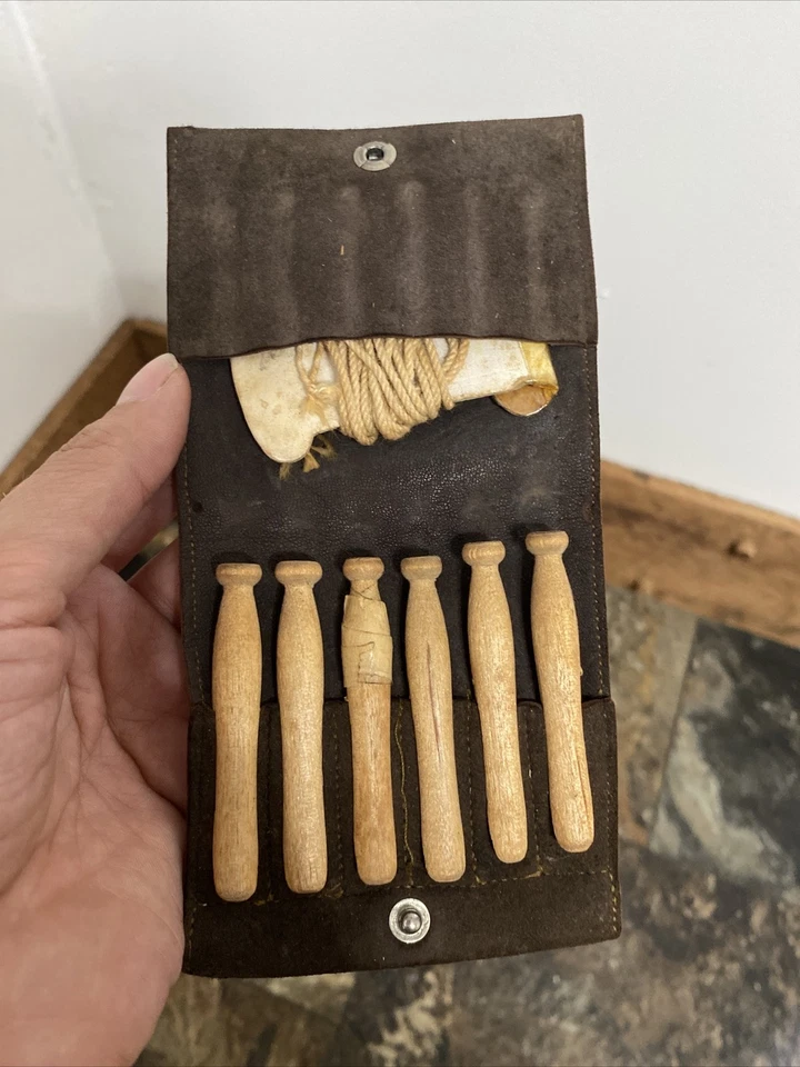 Antique 1920s Clothespin & Clothesline Set in Leatherette Case~ See Pics!! - Image 1 of 4