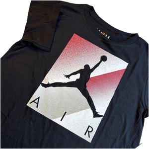 AIR JORDAN Graphic Print Short Sleeve T Shirt Boy’s LARGE(12-13 Years)Black - Picture 1 of 4