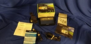 Garmin nüvi 50LM GPS-Navigator - inklusive lebenslanger Karten & Zubehör - Bild 1 von 10