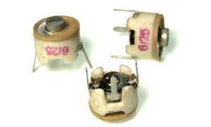 Condensador de cerámica radial de 6-25pF condensadores variables ajustables (30 piezas) - Imagen 1 de 4