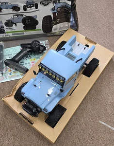 Associated 40127 1/10 RC Enduro Zuul IFS2 RTR Blue Rock Crawler BOX DAMAGE - Picture 1 of 3