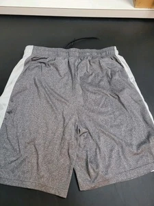 Reebok Shorts Grey - Large - Picture 1 of 8