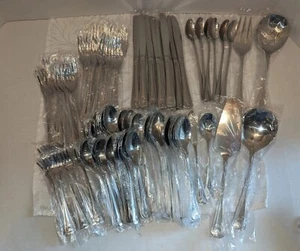 Towle Supreme Cutlery Abbey Shell 96 Piece Stainless Tableware #2996 NEW - Picture 1 of 14