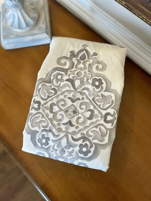 Cortina forrada de algodón Pottery Barn Asher Medallion (1) 50”x96” gris ¡NUEVA SIN ETIQUETAS OB LEER! Foto 1 de 4