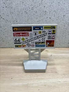 Mario Kart Hot Wheels Rennstrecke Teil Schild gebogener Gleishalter ERSATZ - Bild 1 von 8