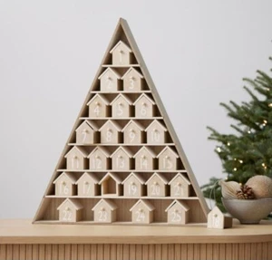 Calendario de Adviento West Elm House - Imagen 1 de 9