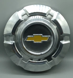 Vintage Chevrolet Truck Dog Dish Hubcap Yellow Bowtie - Picture 1 of 16