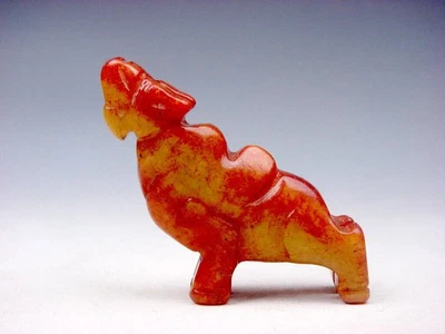 Antigua escultura tallada en piedra de jade nefrita Foo perro león mirando hacia arriba #11112303 Foto 1 de 4