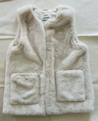 ZARA Kids Girls Faux fur sleeveless crewneck vest cream Sz 9-10, perfect holiday - Image 1 of 4