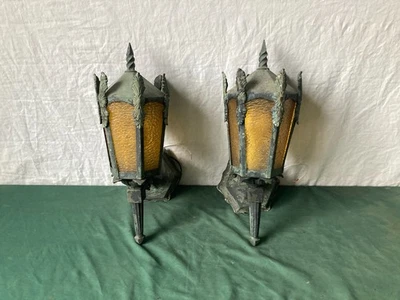 Antiguo Par Exterior Gótico Cobre Aplique Luz Ámbar Vidrieras 424-25E Foto 1 de 4