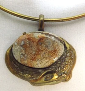 Crazy Lace Horse(?) Wrapped Oval Agate Pendant 5" diameter Bronze Wire Necklace - Picture 1 of 13