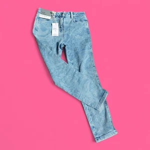 Next Petite 10 Cropped Skinny gemusterte Jeans High Rise - Bild 1 von 5
