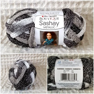 Bufanda de punto de ganchillo Red Heart Yarn Boutique Sashay 1934 DIAMANTES METÁLICOS nueva - Imagen 1 de 6