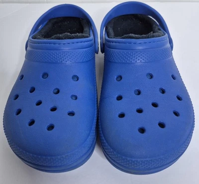 Zuecos sin cordones Crocs azules informales forrados unisex jóvenes niños talla J 6 Foto 1 de 4