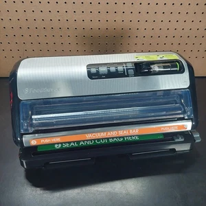 FoodSaver Serie FM5200 Sistema di tenuta sottovuoto 2 in 1 per conservazione alimenti - Foto 1 di 6