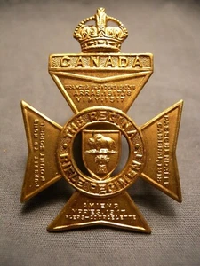 REGINA FUCILI REGGIMENTO SECONDA GUERRA MONDIALE DISTINTIVO CAPPELLO UFFICIALE M142 FUCILI PALI VITE PIASTRA ORO - Foto 1 di 7