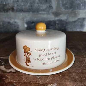 HOLLY HOBBIE Country Living Stoneware Covered Cheese Plate/Dish vintage - Picture 1 of 7