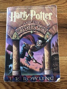Harry Potter and the Sorcerer's Stone, J. K. Rowling 1st ed/1st Print Paperback - Picture 1 of 10
