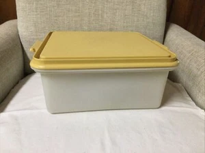Vintage Tupperware quadratischer Kuchen Brownie Cupcake Träger 1241-3 Ernte Gold Behälter - Bild 1 von 19