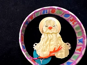 ERSTWILDER LUCIA COLLECTION - THE YOGA CHICK RESIN BROOCH - Bild 1 von 2