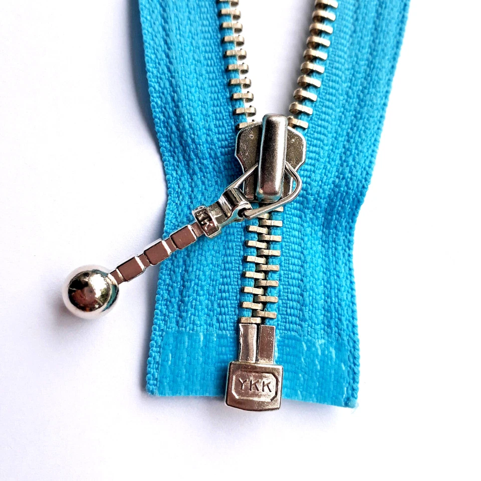 Zip Aqua Blue 547 catena in metallo argento misura 5 monouso divisibile YKK - Immagine 1 di 1