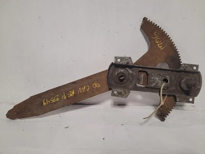 Used Front Right Door Window Regulator Front fits: 1990 Chevrolet Cavalier manua - Изображение 1 из 4