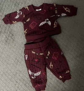 Wizarding World of Harry Potter Baby weinrot 2-teiliger Jogginganzug - Größe 0/3 Monate - Bild 1 von 6
